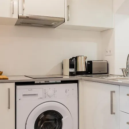 Stylish Apt Nr Alcantara-mar Station Appartement Lissabon