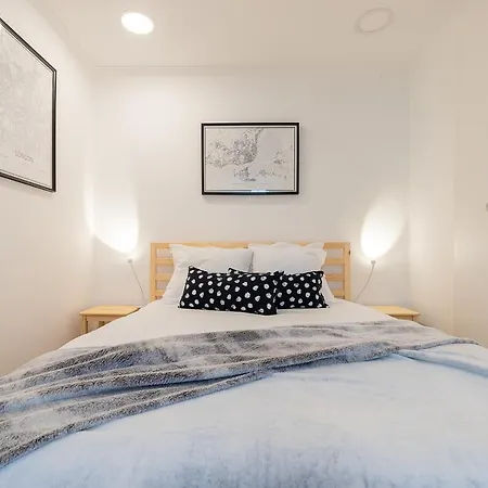 Stylish Apt Nr Alcantara-mar Station